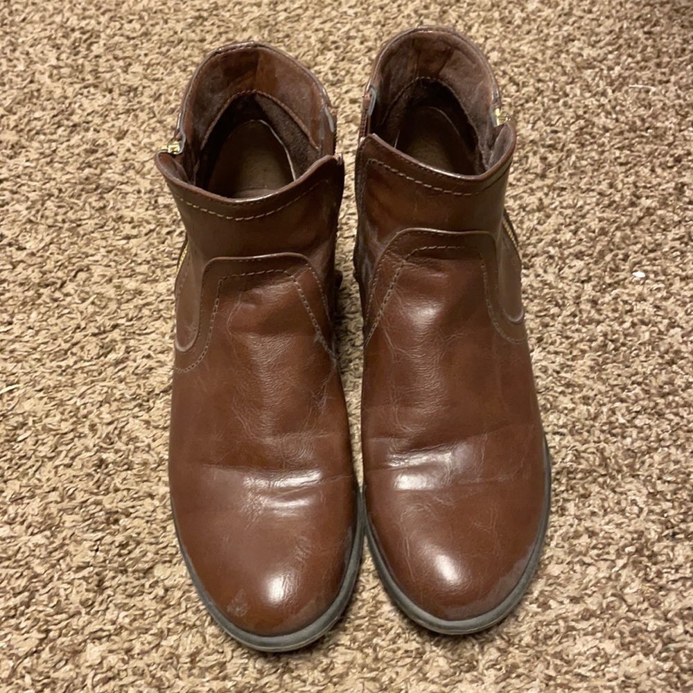 Unisa brown bootie